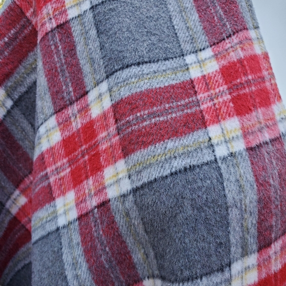 Kori America Red and Gray Plaid Flannel Wrap NWT - Picture 10 of 12